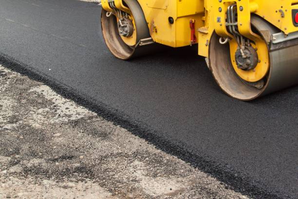 Best Asphalt Driveway Installation  in Azle, TX